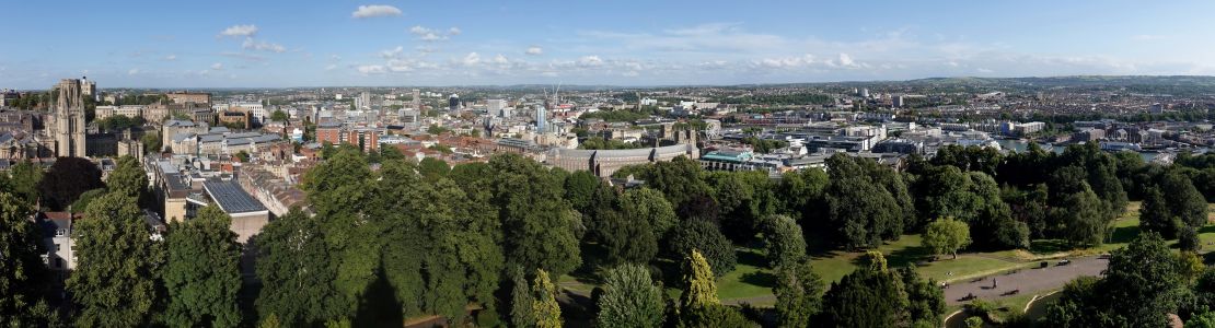 Nádherné panorama Bristolu z Cabot Toweru